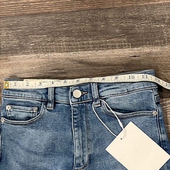 DL1961 Girls denim Jeans. Straight, High Rise. NWT, girls Size 14 - Picture 6 of 13